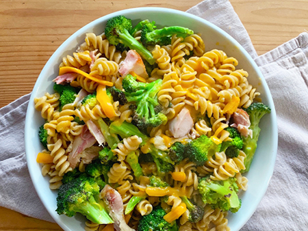 Broccoli-Cheddar Pasta with Chicken